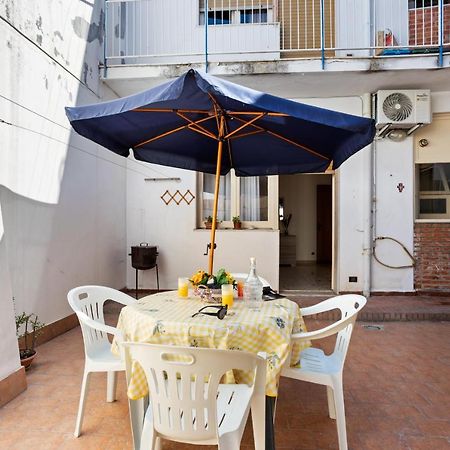 Tra Il Centro E Il Mare Apartment Con Terrazzo Ачи Кастело Екстериор снимка